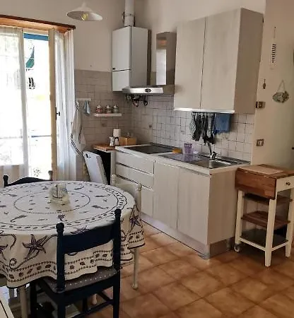 Residenza Villa Fiorenza Posto Auto E Bici Privati * Noli